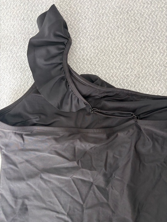 H&M Black One-Shoulder Ruffle Swimsuit - Picture 3 of 4